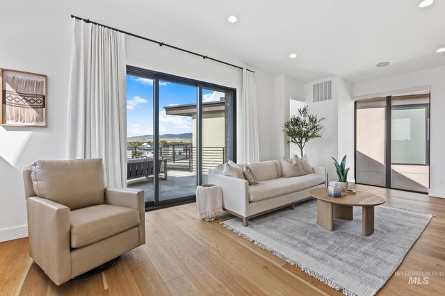 885 E Joplin Lane, Eagle, ID 83616