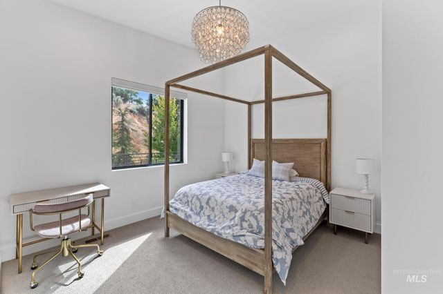 885 E Joplin Lane, Eagle, ID 83616