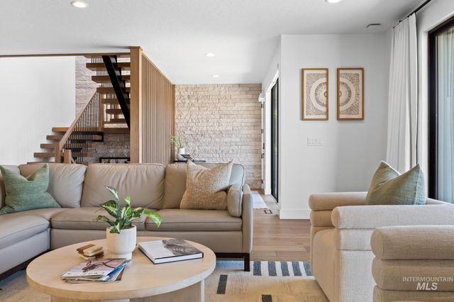 885 E Joplin Lane, Eagle, ID 83616