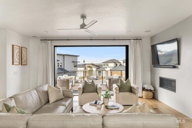 885 E Joplin Lane, Eagle, ID 83616