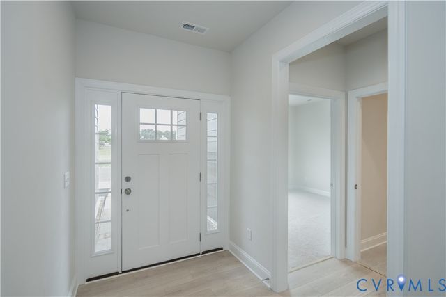 8724 Hope Farm Ln, Mechanicsville, VA 23111