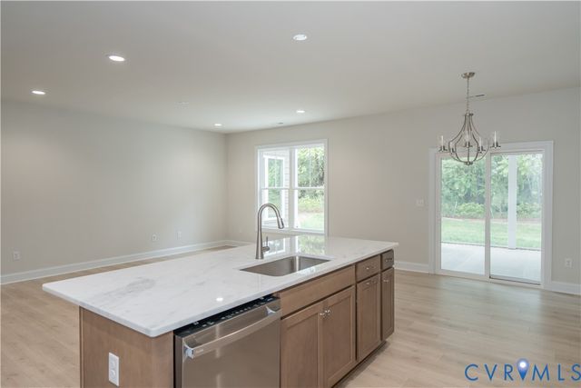 8724 Hope Farm Ln, Mechanicsville, VA 23111