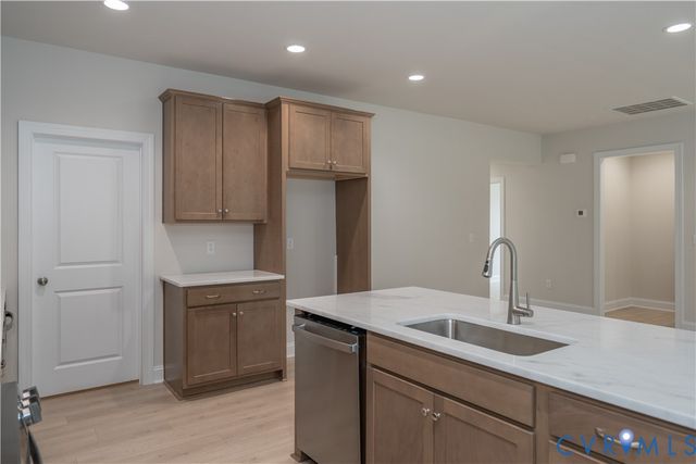 8724 Hope Farm Ln, Mechanicsville, VA 23111