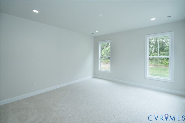 8724 Hope Farm Ln, Mechanicsville, VA 23111