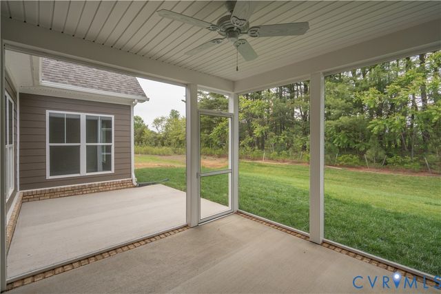 8724 Hope Farm Ln, Mechanicsville, VA 23111