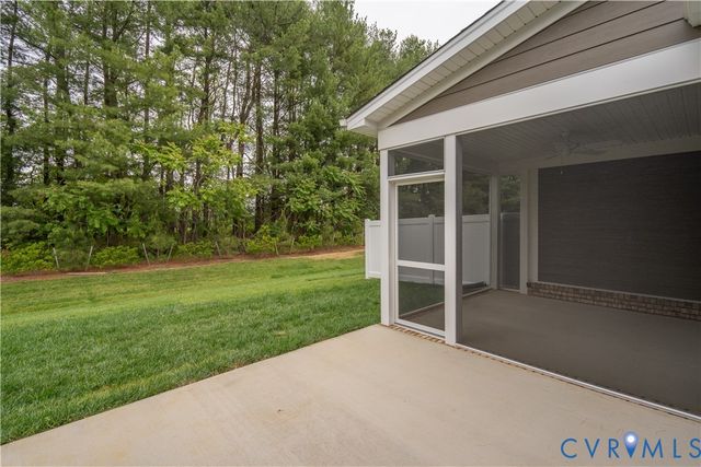 8724 Hope Farm Ln, Mechanicsville, VA 23111