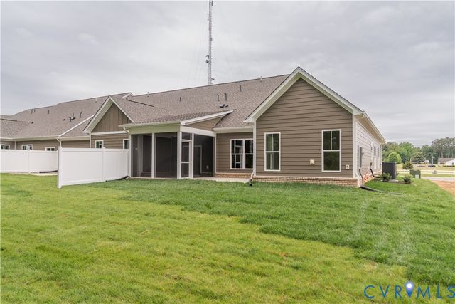 8724 Hope Farm Ln, Mechanicsville, VA 23111
