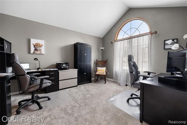 19935 Irving Drive, Livonia, MI 48152