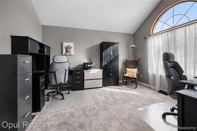 19935 Irving Drive, Livonia, MI 48152