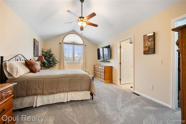 19935 Irving Drive, Livonia, MI 48152