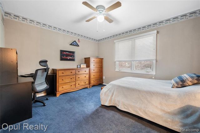 19935 Irving Drive, Livonia, MI 48152