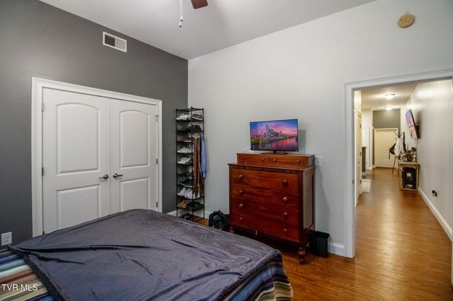 116 Tipton Street Apt 406, Johnson City, TN 37604