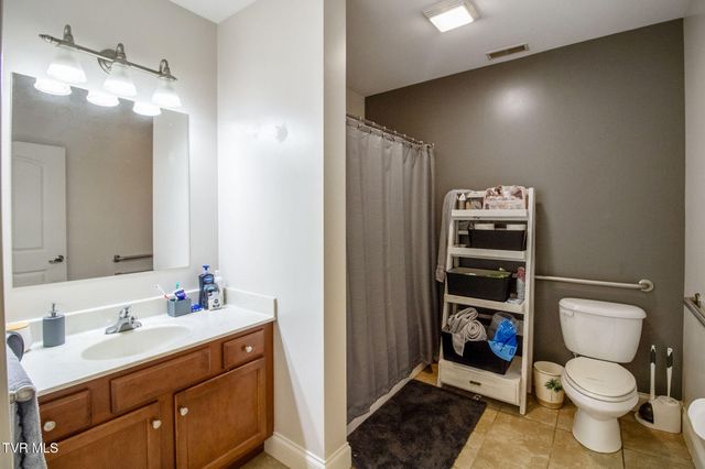 116 Tipton Street Apt 406, Johnson City, TN 37604