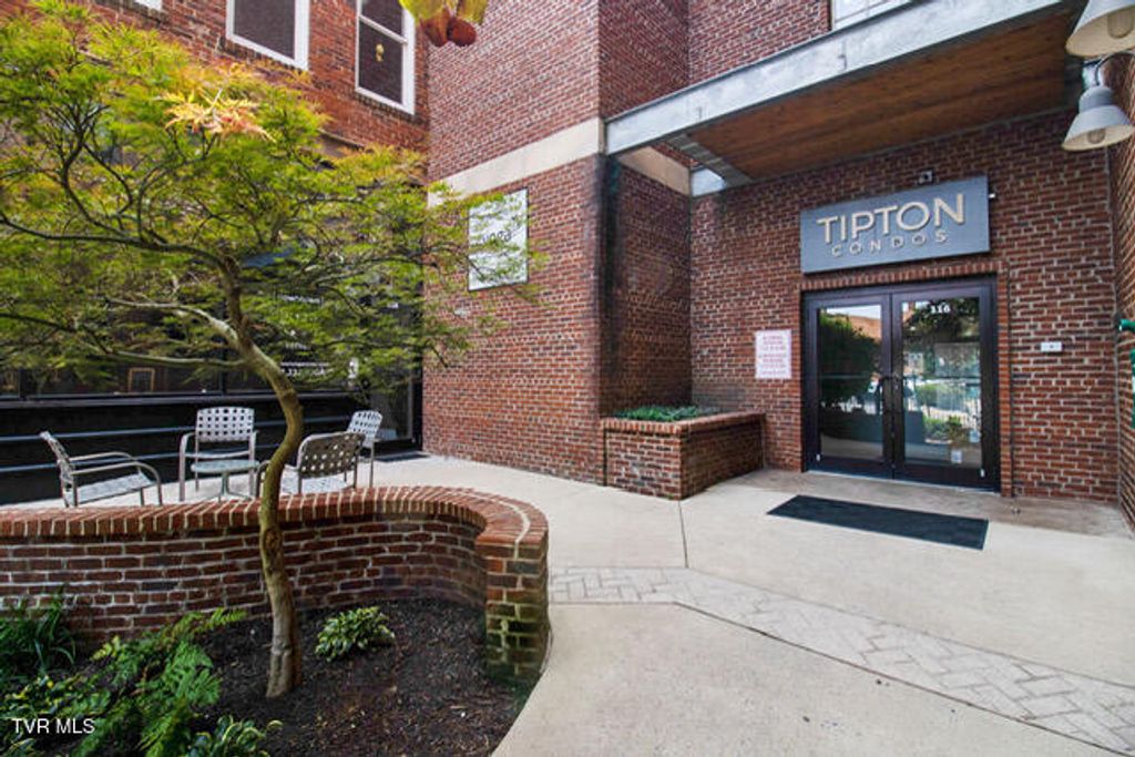 116 Tipton Street Apt 406, Johnson City, TN 37604