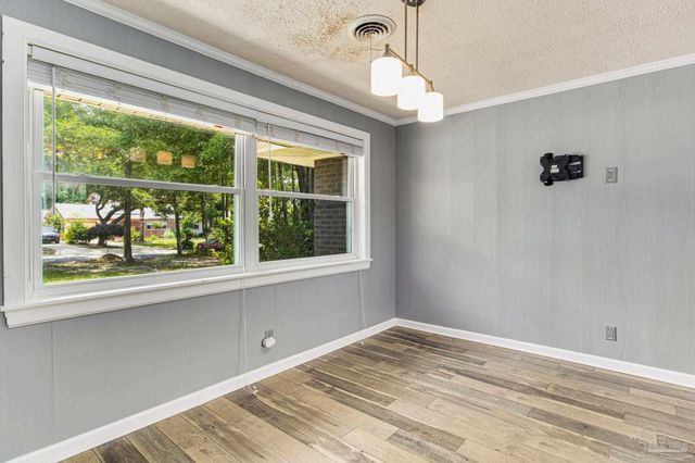 2033 E Bobe St, Pensacola, FL 32503