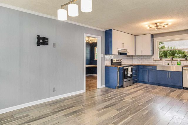 2033 E Bobe St, Pensacola, FL 32503