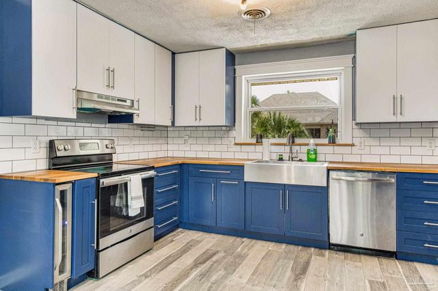 2033 E Bobe St, Pensacola, FL 32503