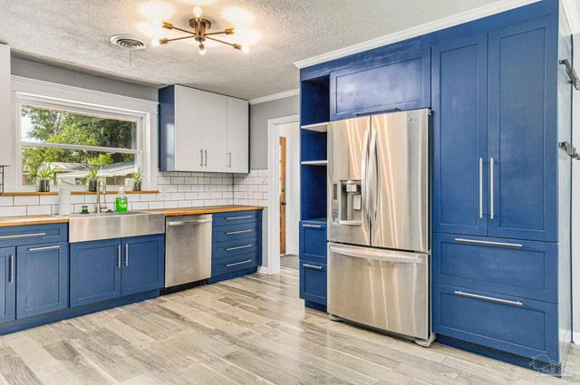 2033 E Bobe St, Pensacola, FL 32503