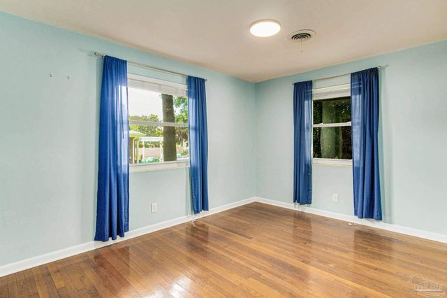 2033 E Bobe St, Pensacola, FL 32503