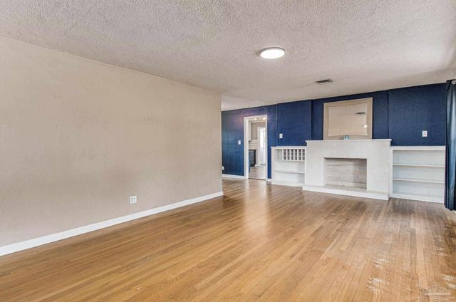 2033 E Bobe St, Pensacola, FL 32503