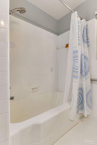 2033 E Bobe St, Pensacola, FL 32503