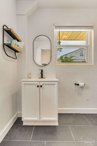 2033 E Bobe St, Pensacola, FL 32503