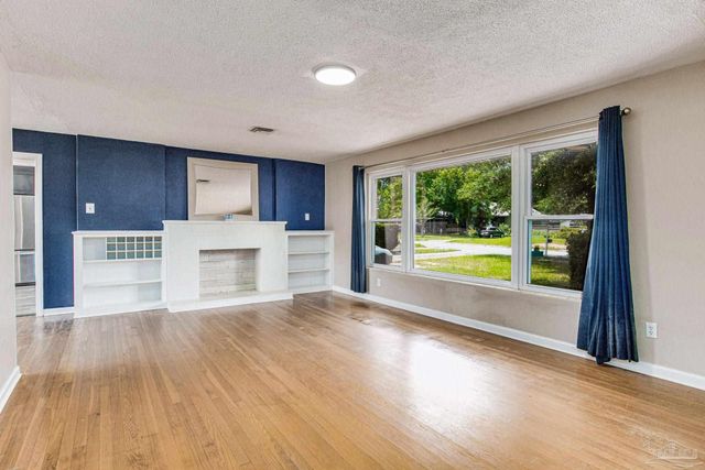 2033 E Bobe St, Pensacola, FL 32503