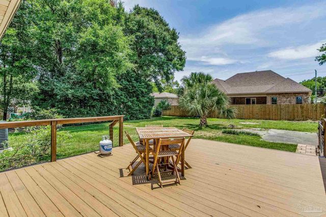 2033 E Bobe St, Pensacola, FL 32503