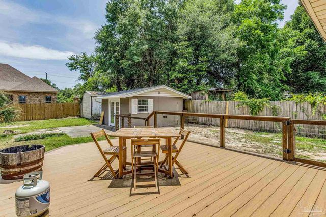 2033 E Bobe St, Pensacola, FL 32503