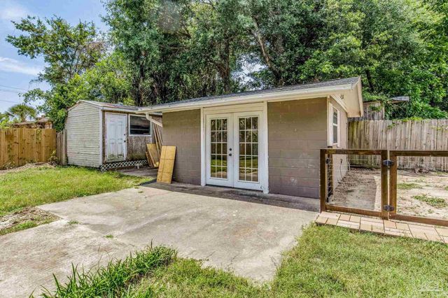 2033 E Bobe St, Pensacola, FL 32503