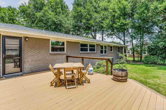 2033 E Bobe St, Pensacola, FL 32503