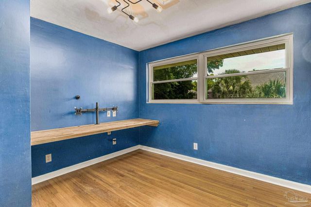 2033 E Bobe St, Pensacola, FL 32503