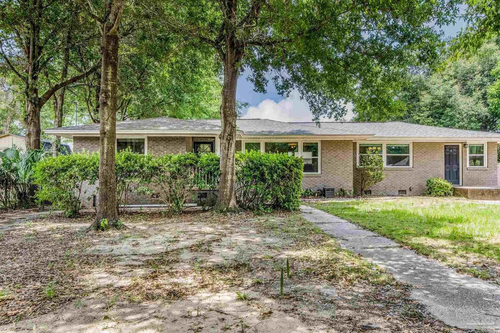 2033 E Bobe St, Pensacola, FL 32503