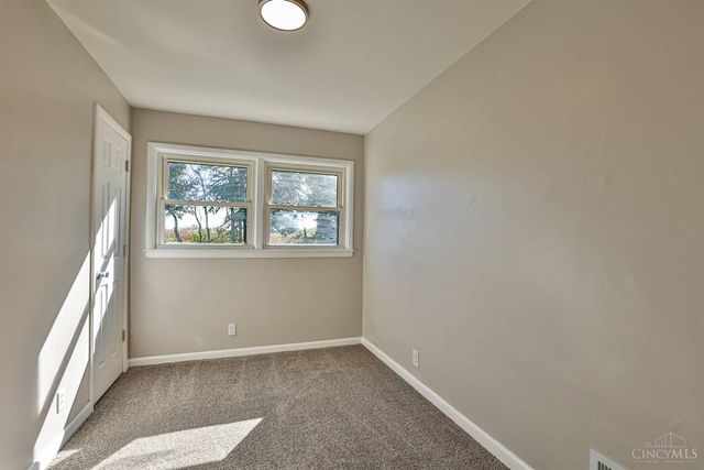 25 Cherokee Drive, St Clair Twp, OH 45013