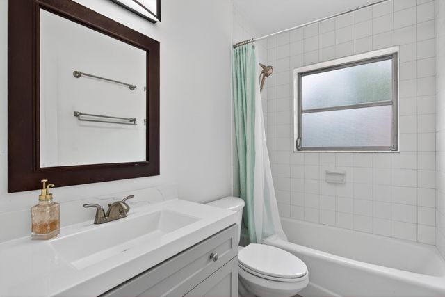 3930 Crystal Lake Drive 209, Deerfield Beach, FL 33064
