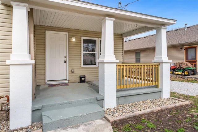 727 E Dale Street, Springfield, MO 65803