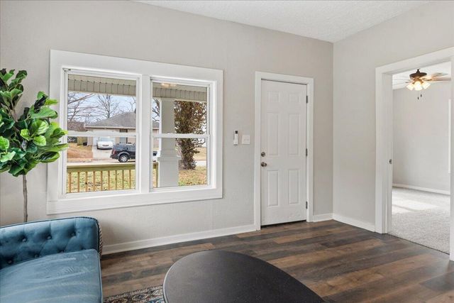 727 E Dale Street, Springfield, MO 65803