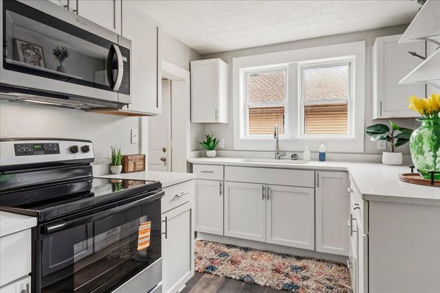 727 E Dale Street, Springfield, MO 65803