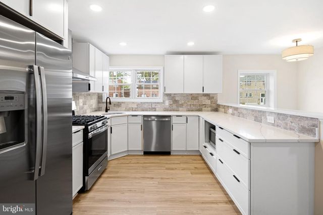 3609 ESSEX LN, Philadelphia, PA 19114