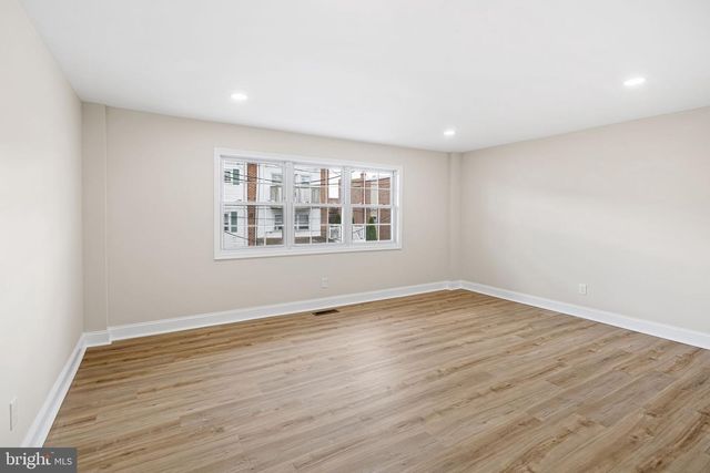 3609 ESSEX LN, Philadelphia, PA 19114