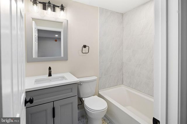 3609 ESSEX LN, Philadelphia, PA 19114