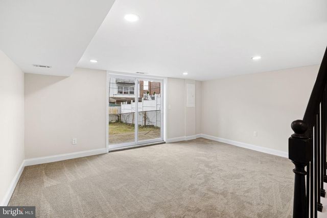 3609 ESSEX LN, Philadelphia, PA 19114