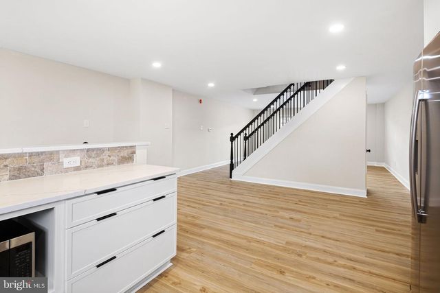 3609 ESSEX LN, Philadelphia, PA 19114