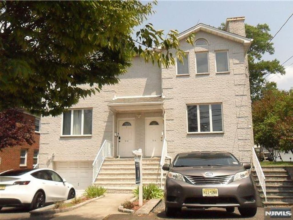 21 W Edsall Boulevard A, Palisades Park, NJ 07650