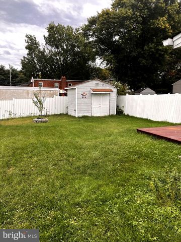 604 CLAY DR, Conshohocken, PA 19428