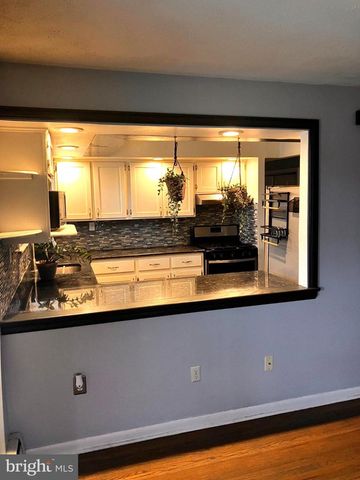 604 CLAY DR, Conshohocken, PA 19428