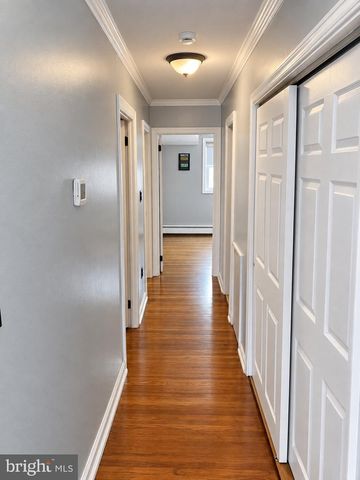 604 CLAY DR, Conshohocken, PA 19428