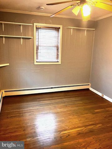604 CLAY DR, Conshohocken, PA 19428
