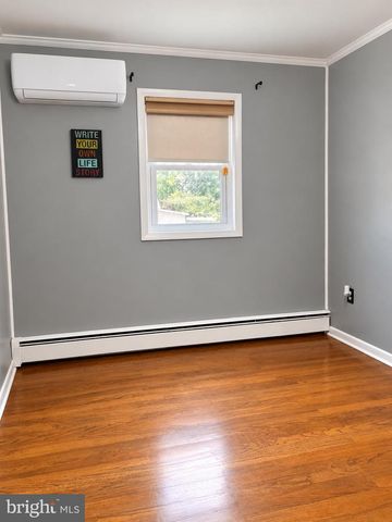 604 CLAY DR, Conshohocken, PA 19428
