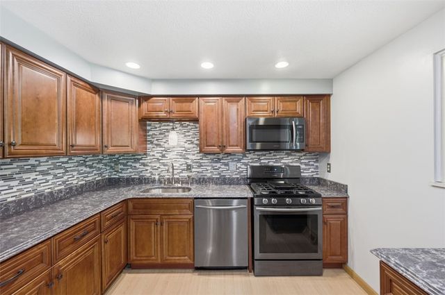 18 Kohleen Drive, Robinson Twp, PA 15136